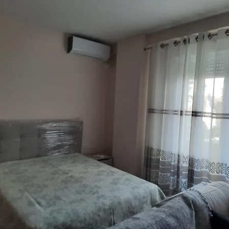 Spacious Near The Seaside