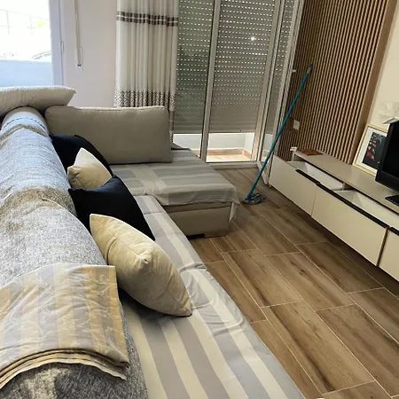 Spacious Near The Seaside Appartement *